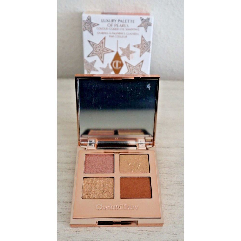Charlotte Tilbury - Luxury Palette of Pearls -Celestial Pearl Eye Shadow - .16oz
